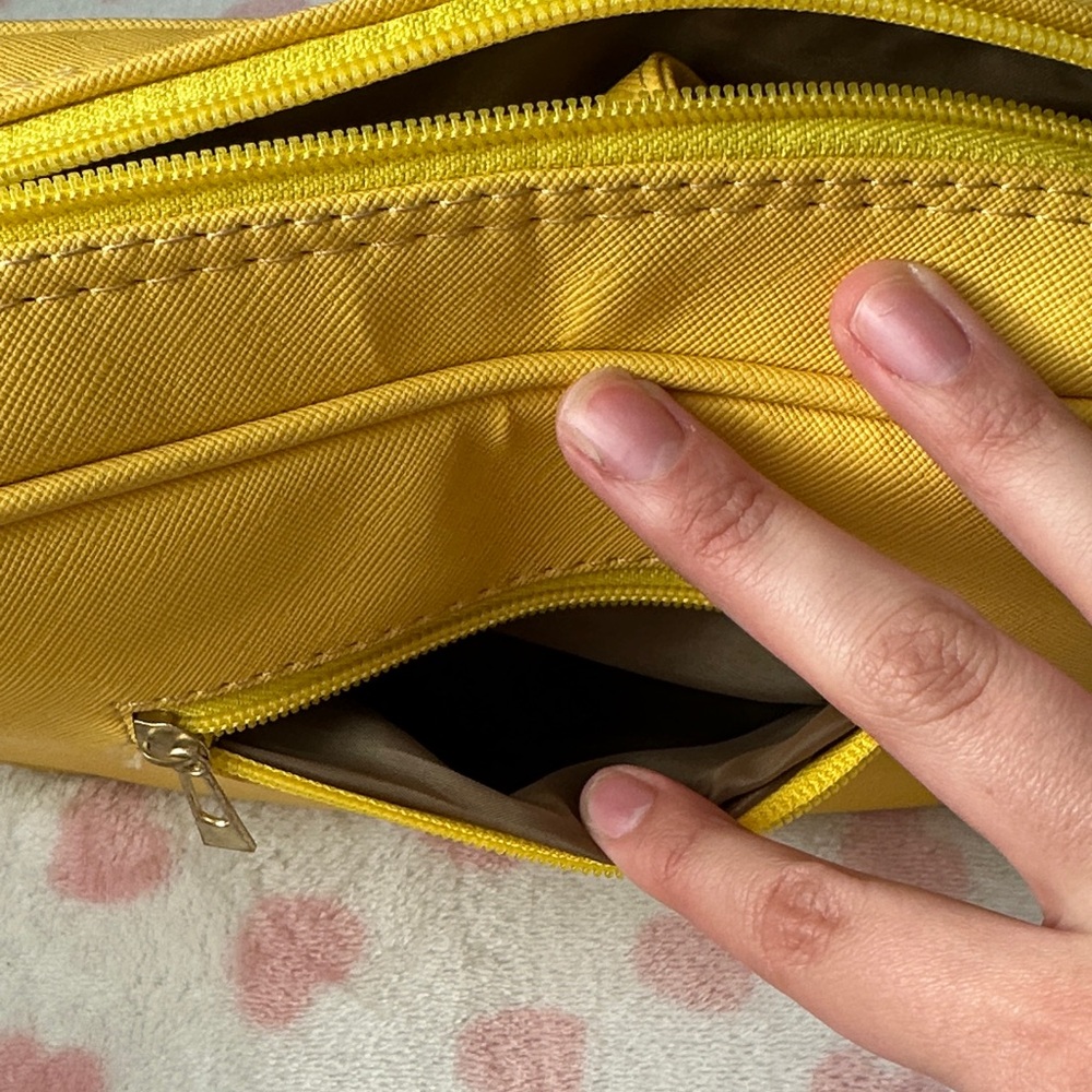 Pulparindo Yellow Crossbody Bag - Picture 5 of 5